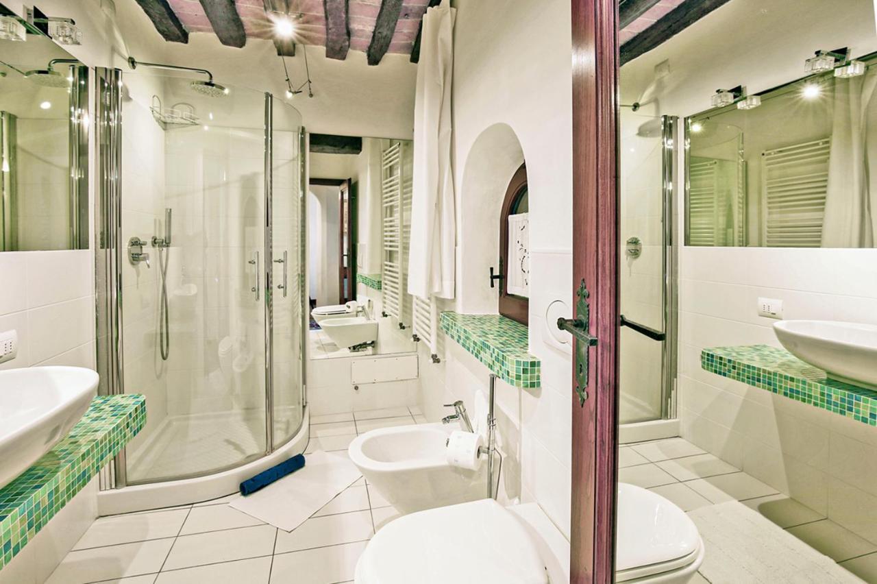 Apartment In B&B Del Giglio San Donato in Poggio Екстериор снимка