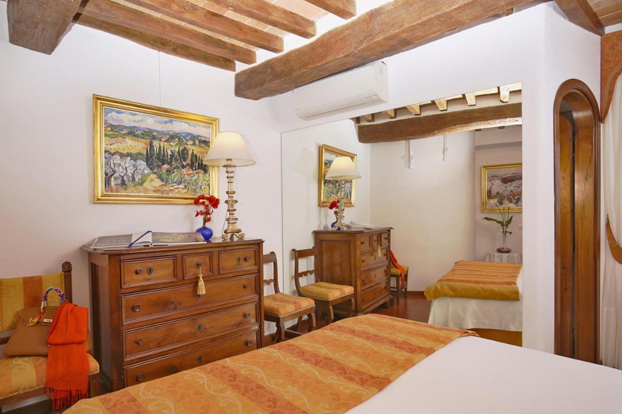Apartment In B&B Del Giglio San Donato in Poggio Екстериор снимка